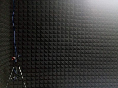 消音室是怎樣做到消聲的？